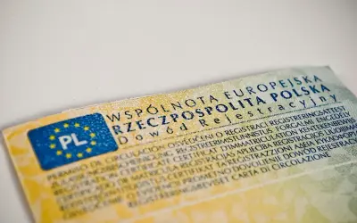 Dowód rejestracyjny z PL. Brak miejsca na pieczątki, bo już wszystko wpisane.