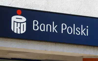 Logo PKO Bank Polski. Planujesz wakacje kredytowe? Sprawdź ofertę.