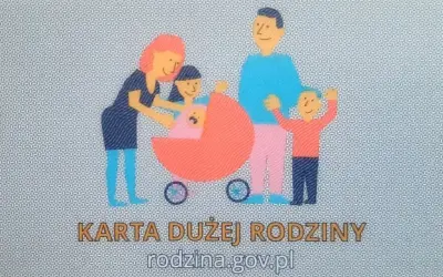 Karta Dużej Rodziny z wizerunkiem rodziny, symbolizująca dostęp do listy zniżek.