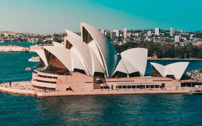 Sydney Opera House, symbol Australii. Po szczepieniach można bezpiecznie zwiedzać świat.