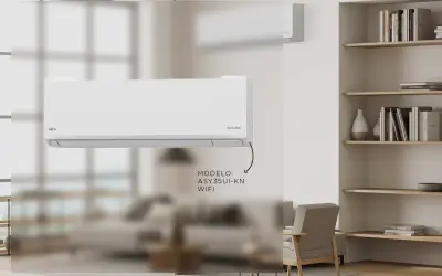Un moderno aire acondicionado en la cocina, modelo ASY35UI-KN con WiFi, mantiene el ambiente fresco.