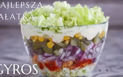Sałatka gyros: Z czym podać, by zachwycić gości?