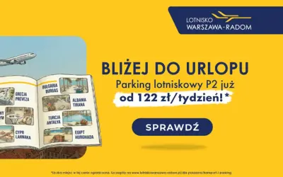 Otwarta księga z wakacyjnymi destynacjami, samolot nad morzem. Lotnisko Warszawa-Radom zaprasza na parking P2 od 122 zł/tydzień.