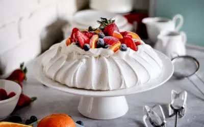 Pavlova perfetta: ricetta, trucchi e varianti per un dolce da sogno
