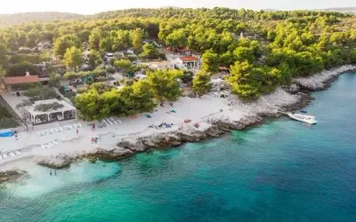 Seget Vranjica atrakcje - odkryj ukryte skarby i piękne plaże