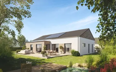 Moderner Bungalow mit Solaranlage und Terrasse im Grünen. Hier erfahren Sie, was kostet ein Bungalow dieser Art.