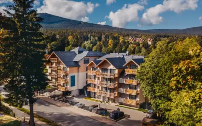 Aparthotel vs Hotel: Kluczowe Różnice i Jak Wybrać?