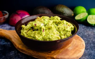 Z czym się je guacamole? Poznaj najlepsze dania i przepisy