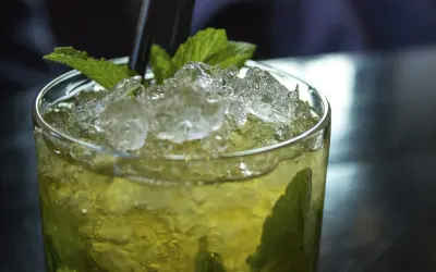 Jak zrobić idealne Mojito? Kompletny przepis i sekrety barmana