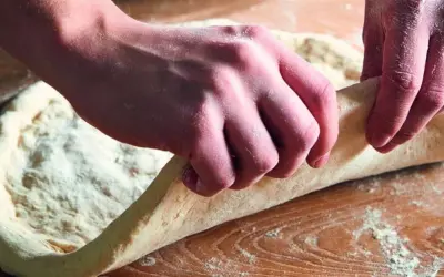 Jak uratować twarde ciasto na pizzę - skuteczne sposoby na poprawę