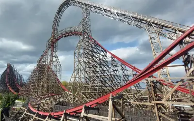 Energylandia: Ile ludzi? Kiedy jechać, by uniknąć kolejek?