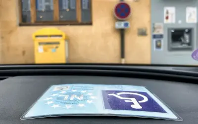 Gdzie załatwić kartę parkingową dla niepełnosprawnych - krok po kroku