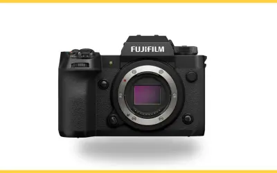 Czarny aparat Fujifilm xh2 z obiektywem.
