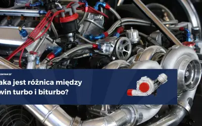 Silnik z dwoma turbosprężarkami, czyli twin turbo, a biturbo. Zbliżenie na skomplikowaną konstrukcję z licznymi przewodami i elementami.