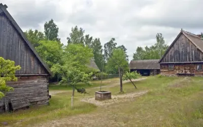 Odkryj fascynującą historię skansenu wsi kaszubskiej i jego skarby