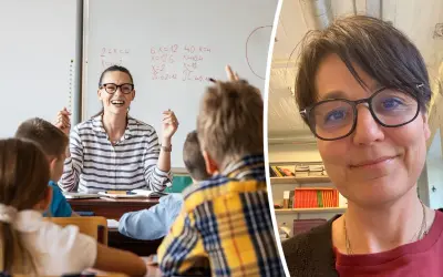 Glad lärare skrattar med eleverna i klassrummet. Ingen behöver ha tråkigt när undervisningen är så här rolig!