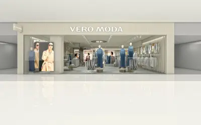 Vero Moda nyheter visas i en ljus och modern butik med skyltdockor och kläder på galgar.