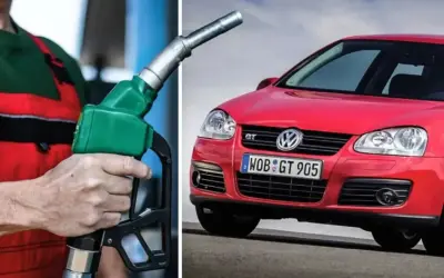 Tankar du din röda VW Golf med 98 oktan? En hand håller en bensinpump.