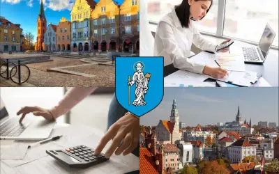 Kolaż: Rynek w Olsztynie, kobieta z kalkulatorem i laptopem, herb miasta, panorama Olsztyna.