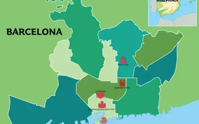 Mapa Barcelony z zaznaczonymi dzielnicami i atrakcjami turystycznymi, w tym Park Güell i Sagrada Familia.