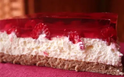 Przepis na ciasto z kremem mascarpone, które zachwyci każdego smakosza
