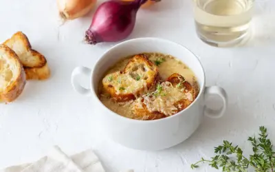 El Secreto de la Sopa de Cebolla: Receta y Caramelización Perfecta