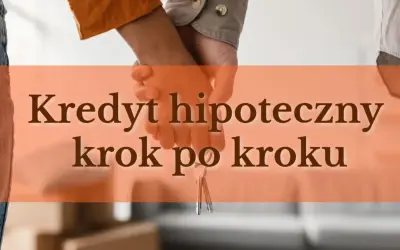 Dłonie trzymające klucze, symbolizujące wspólne marzenie o domu. Kredyt hipoteczny z rodzicami to pierwszy krok do własnego M.