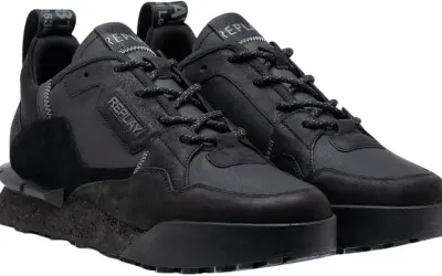 Scarpe Replay uomo nere, in pelle e tessuto tecnico, con suola spessa e dettagli a contrasto. Perfette per un look casual e moderno.