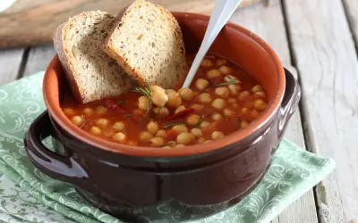 Minestra di Ceci: Ricetta Perfetta, Cremosa e Tradizionale