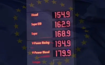 Preise an einer Tankstelle in Portugal: Diesel 154,9, Super E10 162,9, Super 168,9, V-Power Diesel 179,9.