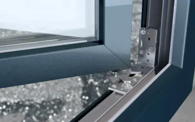 Mechanizm regulacji okna HST, precyzyjne dopasowanie i płynne działanie.
