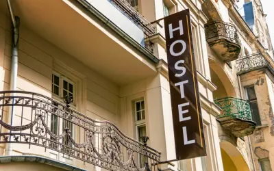 Jak wygląda nocleg w hostelu? Oczekiwania i rzeczywistość, które zaskakują