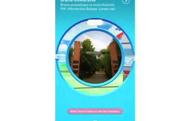 Brama Oświecenia, pokestop prowadzący do kościoła.