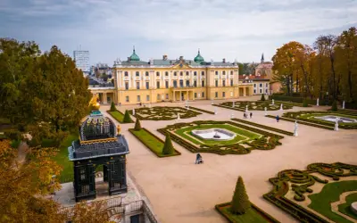 Pałac Branickich w Białymstoku, jeden z najpiękniejszych zabytków Białegostoku, z barokowymi ogrodami i fontannami.