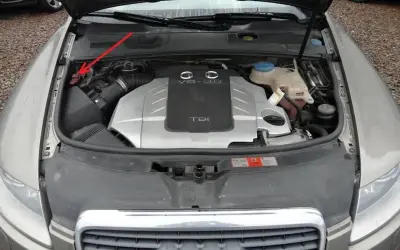 Audi A6 C6: Gdzie podłączyć prostownik? Uniknij błędów BEM!
