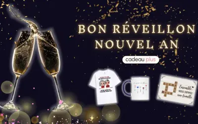 Verres de champagne pétillant pour le 31 décembre, avec des cadeaux personnalisés : t-shirt, mug et cadre photo familial.