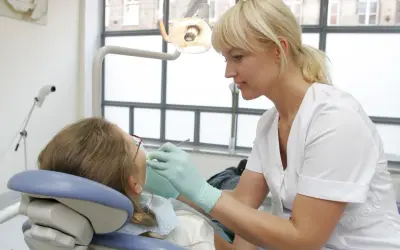 Dentysta NFZ 2026: Twój przewodnik po darmowym leczeniu zębów