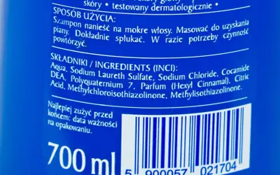 Składniki szamponu: Sodium Laureth Sulfate, który budzi obawy o laurylosiarczan sodu szkodliwość. Pojemność 700 ml.