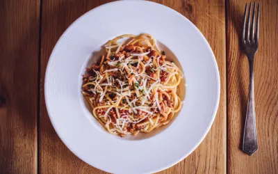 Masz sos bolognese? Odkryj 15+ dań poza spaghetti!