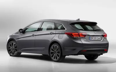 Hyundai i40: Pojemność baku 70 litrów? Sprawdź zasięg!