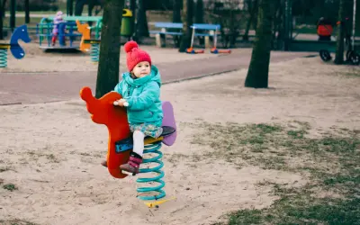 Czy można się bawić na placu zabaw? Pełny przewodnik dla rodziców.