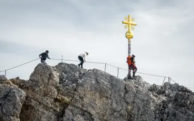 Deutschlands höchster Berg: Zugspitze besuchen So geht's!