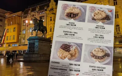 Menu z chorwackim jedzeniem: ćevapčići, pljeskavica i shish ćevapi. Smaki Chorwacji na talerzu.