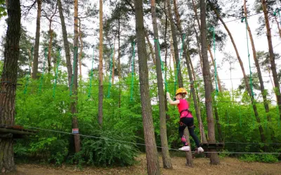 Park linowy Otwock: Józefów cennik, trasy i porady dla rodzin
