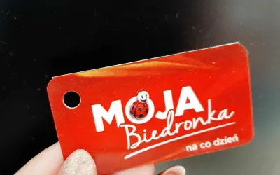 Karta Moja Biedronka. Zobacz, jak łatwo przejść moja biedronka rejestracja karty krok po kroku.