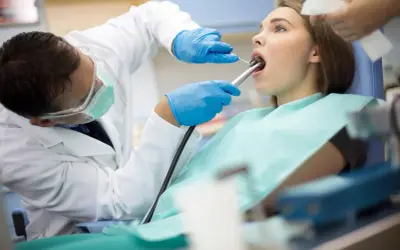 NFZ u dentysty: Co jest za darmo? Pełny przewodnik po refundacji!