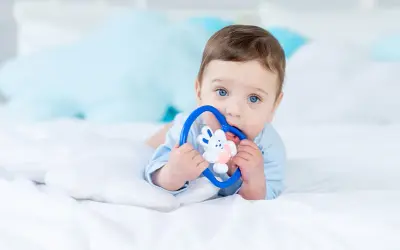 Jak wygladaja kupki przy ząbkowaniu? Co powinno niepokoić rodziców?