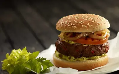 Jak smażyć burger wołowy z Lidla, aby były idealnie soczyste