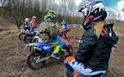 Ile kosztuje szkolenie enduro w Krzeszowicach? Sprawdź ceny i opcje