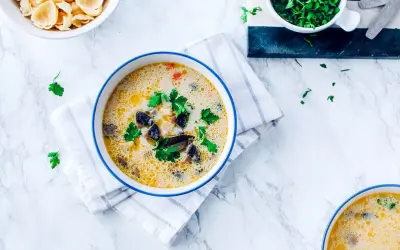 Zupa pieczarkowa jak zrobić – łatwy przepis na wyjątkowy smak